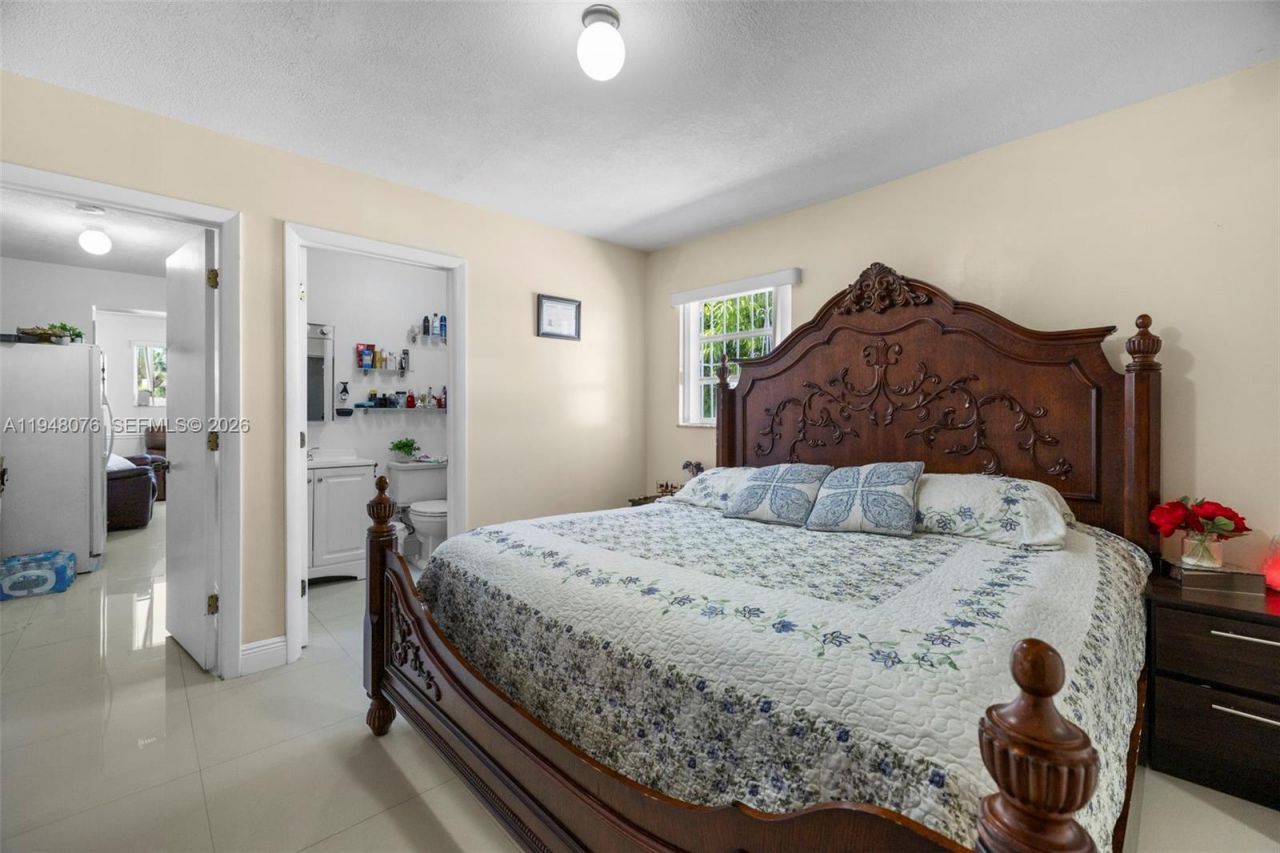 8631 SW 16th Ter , Miami, FL 33155 Photo