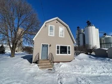 261 State Street, Jackson, MN 56143