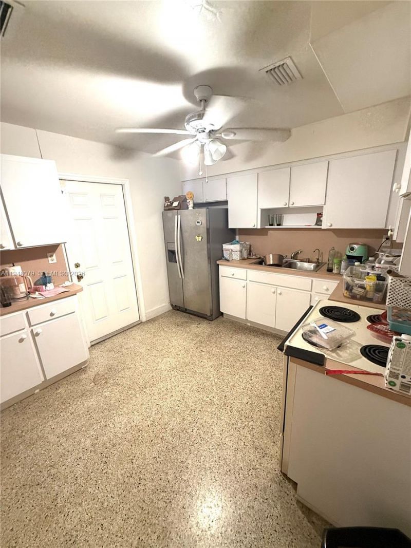 5181 NW 5th St, Miami, FL 33126 Photo