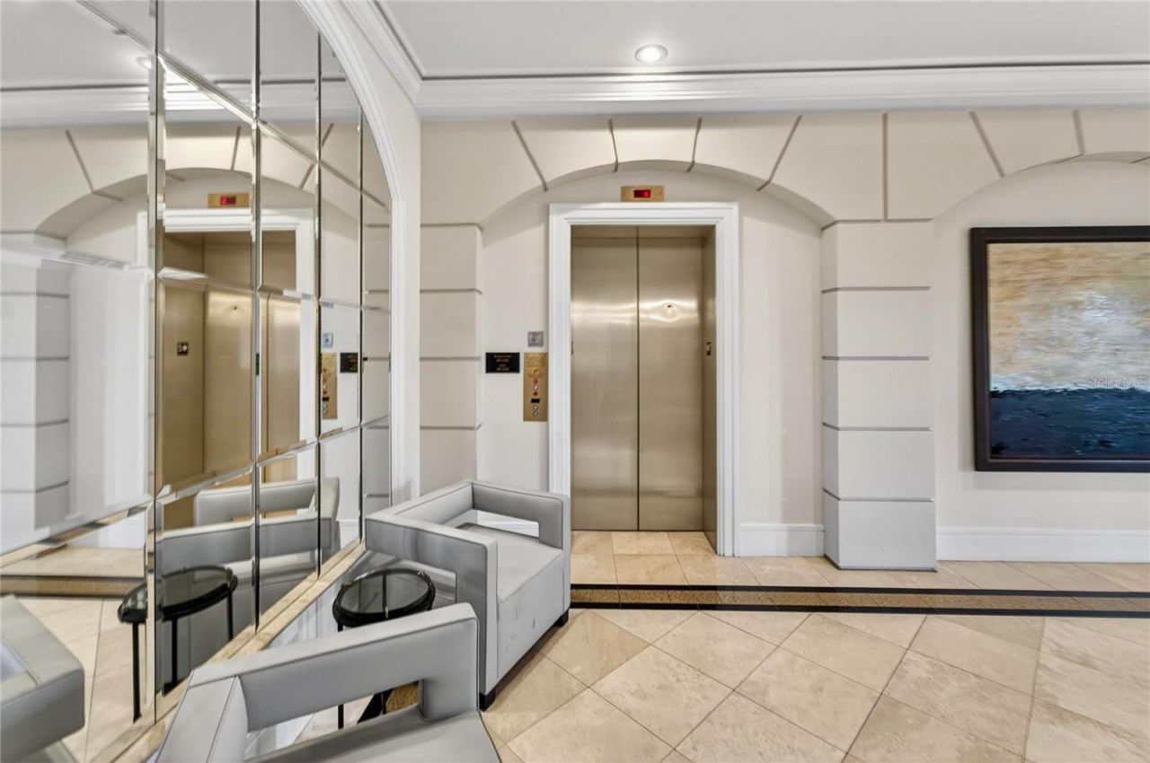 5823 Bowen Daniel Drive, Unit 906, Tampa, FL 33616 Photo