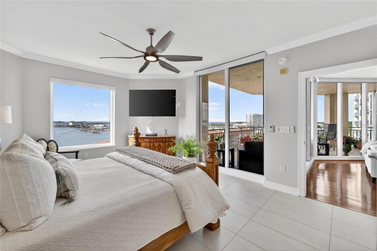 5823 Bowen Daniel Drive, Unit 906, Tampa, FL 33616 Photo