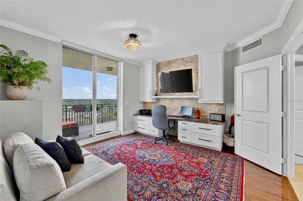 5823 Bowen Daniel Drive, Unit 906, Tampa, FL 33616 Photo