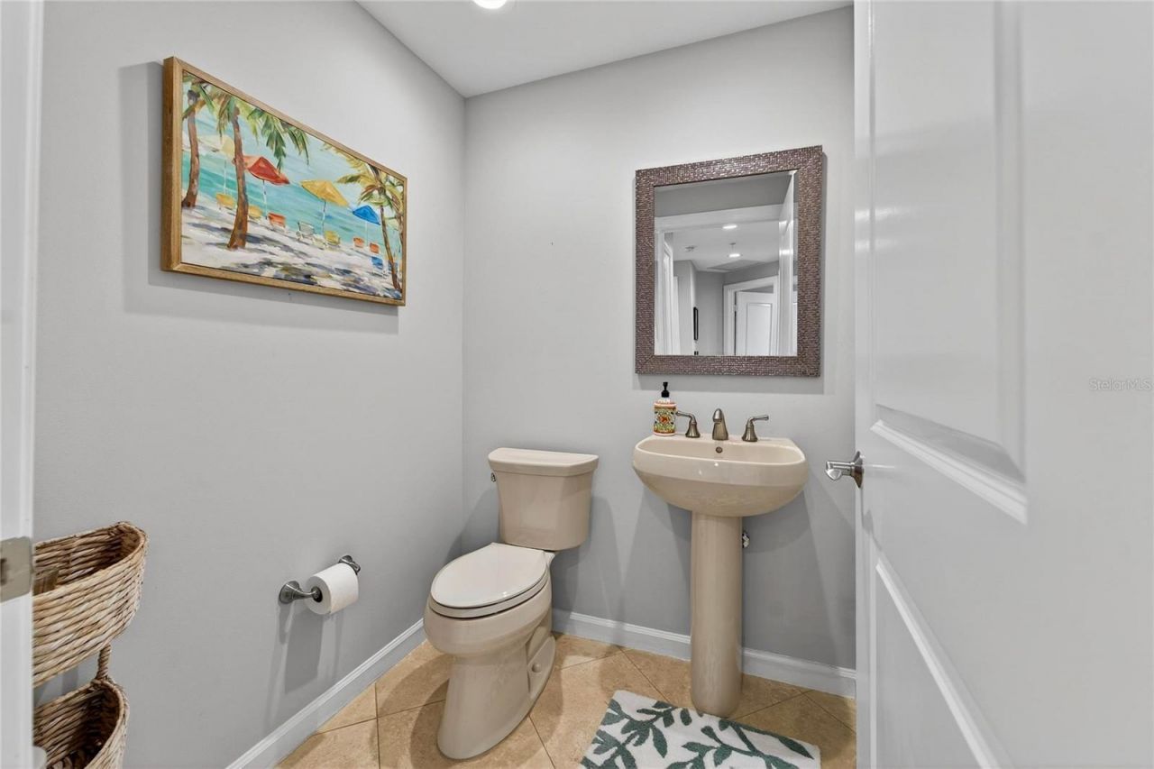 5823 Bowen Daniel Drive, Unit 906, Tampa, FL 33616 Photo