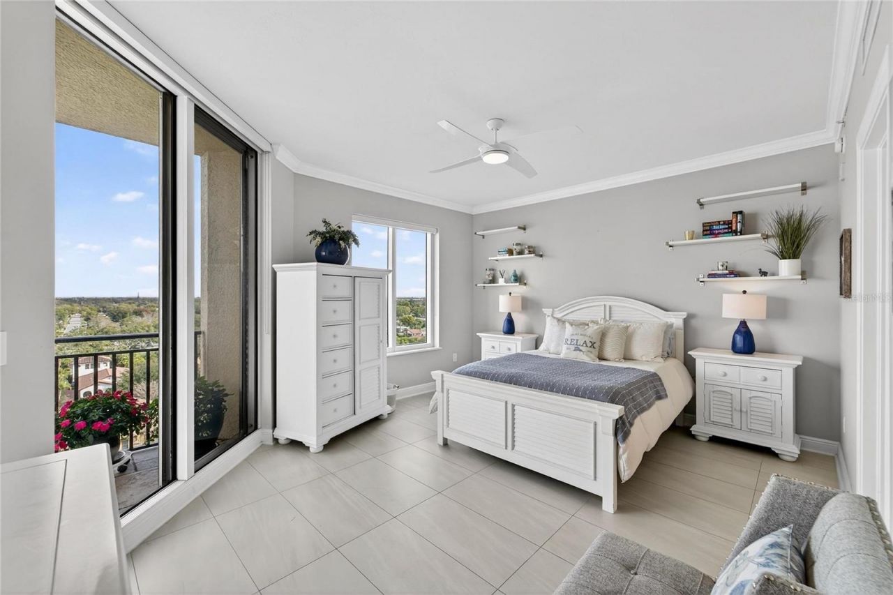 5823 Bowen Daniel Drive, Unit 906, Tampa, FL 33616 Photo