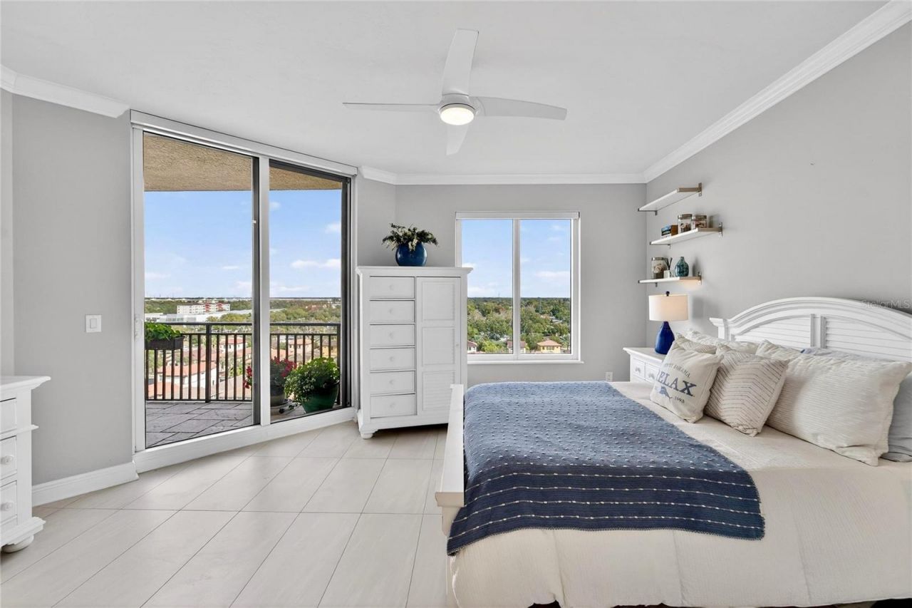 5823 Bowen Daniel Drive, Unit 906, Tampa, FL 33616 Photo