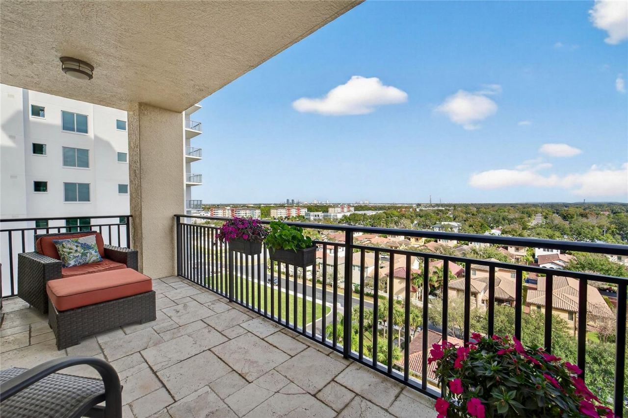 5823 Bowen Daniel Drive, Unit 906, Tampa, FL 33616 Photo