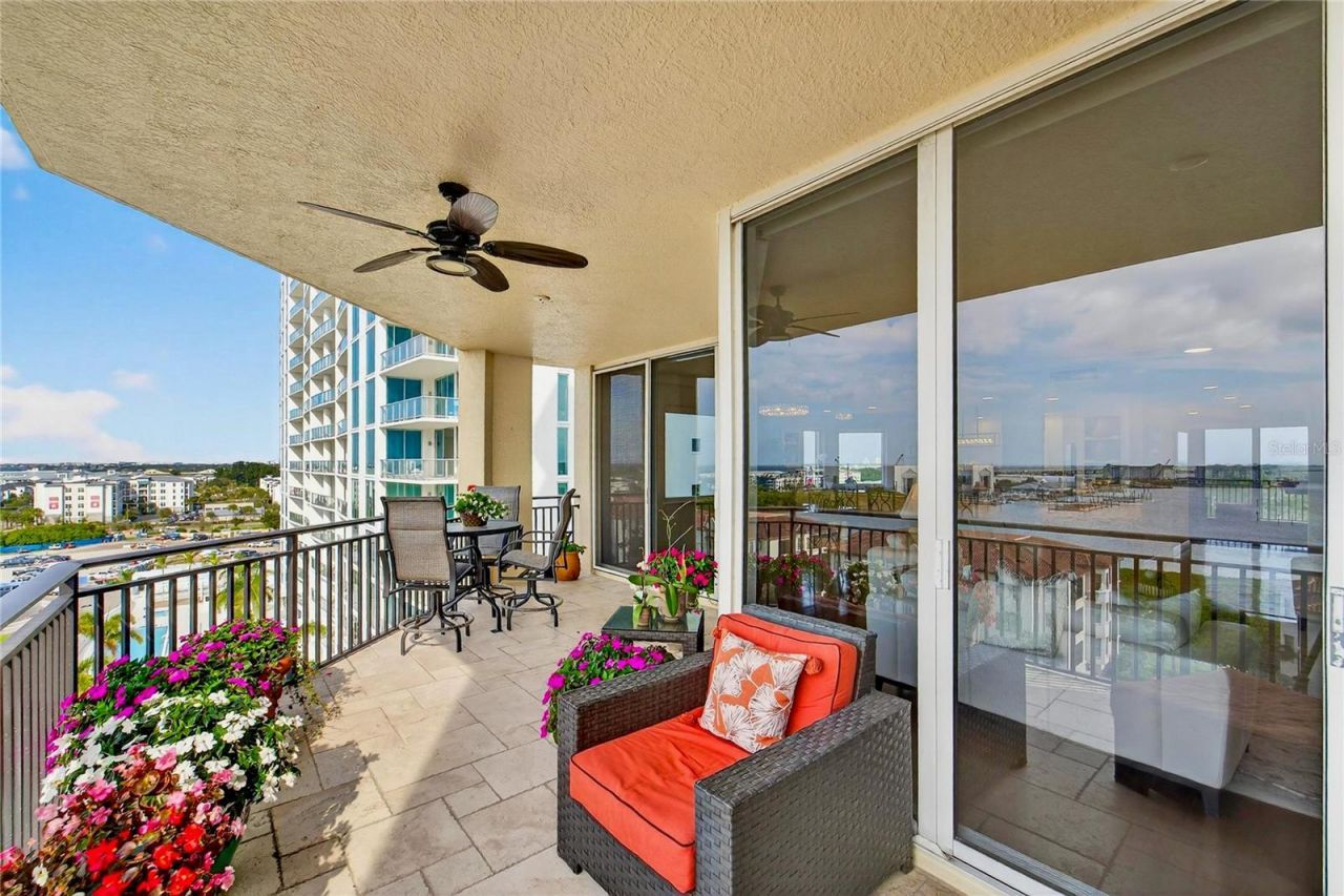 5823 Bowen Daniel Drive, Unit 906, Tampa, FL 33616 Photo