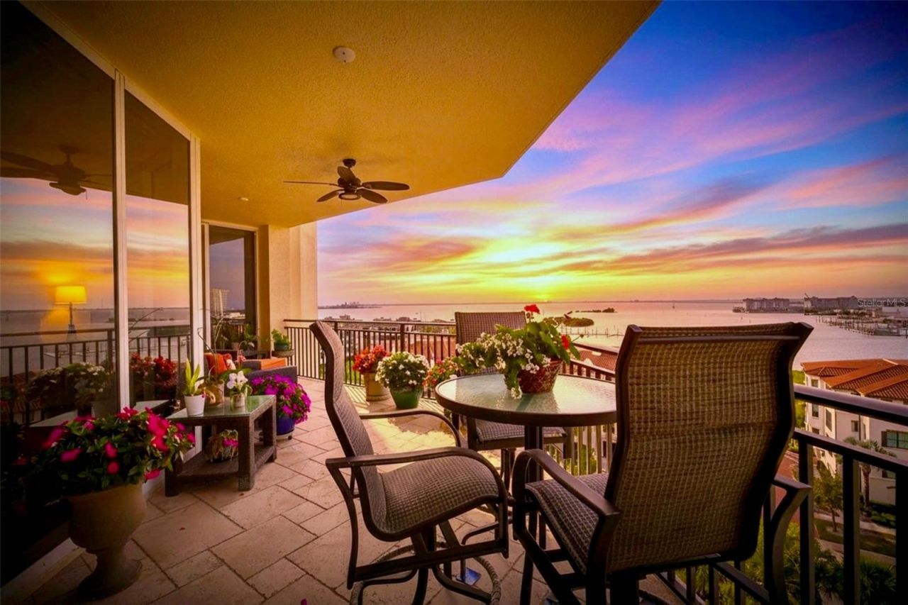 5823 Bowen Daniel Drive, Unit 906, Tampa, FL 33616 Photo