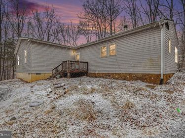 5990 NORTHWESTERN PIKE, GORE, VA 22637