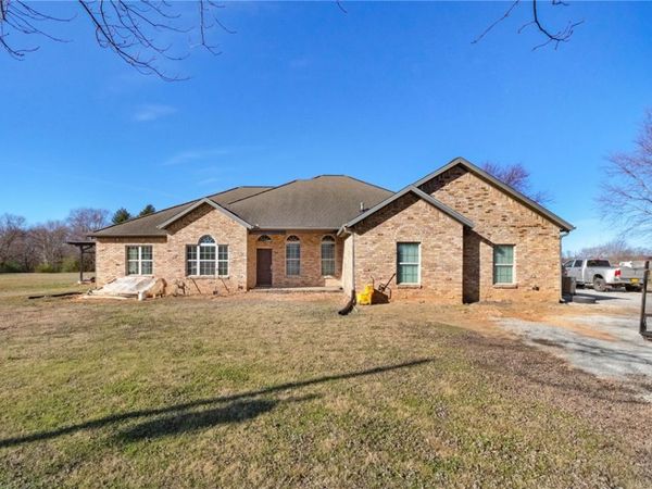 13539 Taylor Orchard Road , Gentry, AR 72734