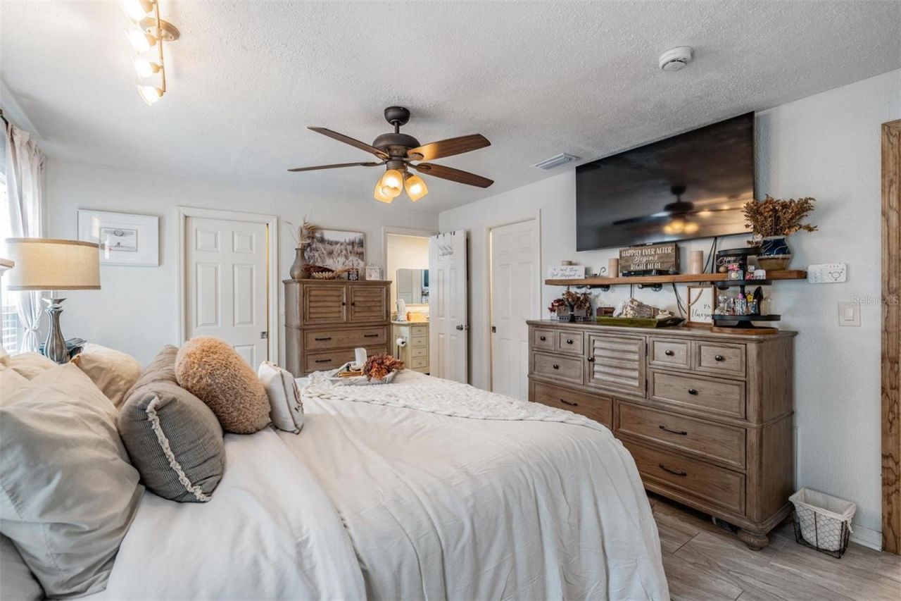 2405 Summerlin Drive, Clearwater, FL 33764 Photo