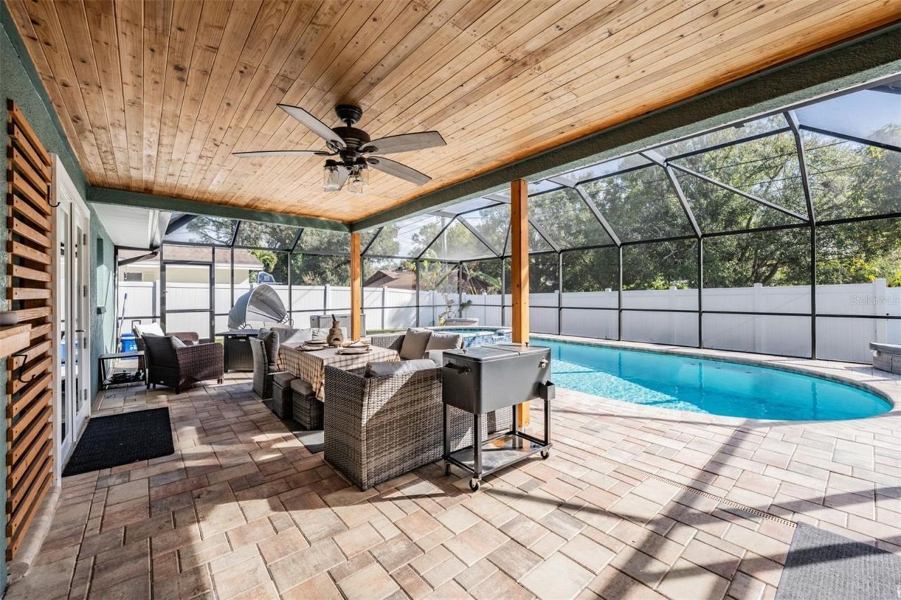 2405 Summerlin Drive, Clearwater, FL 33764 Photo