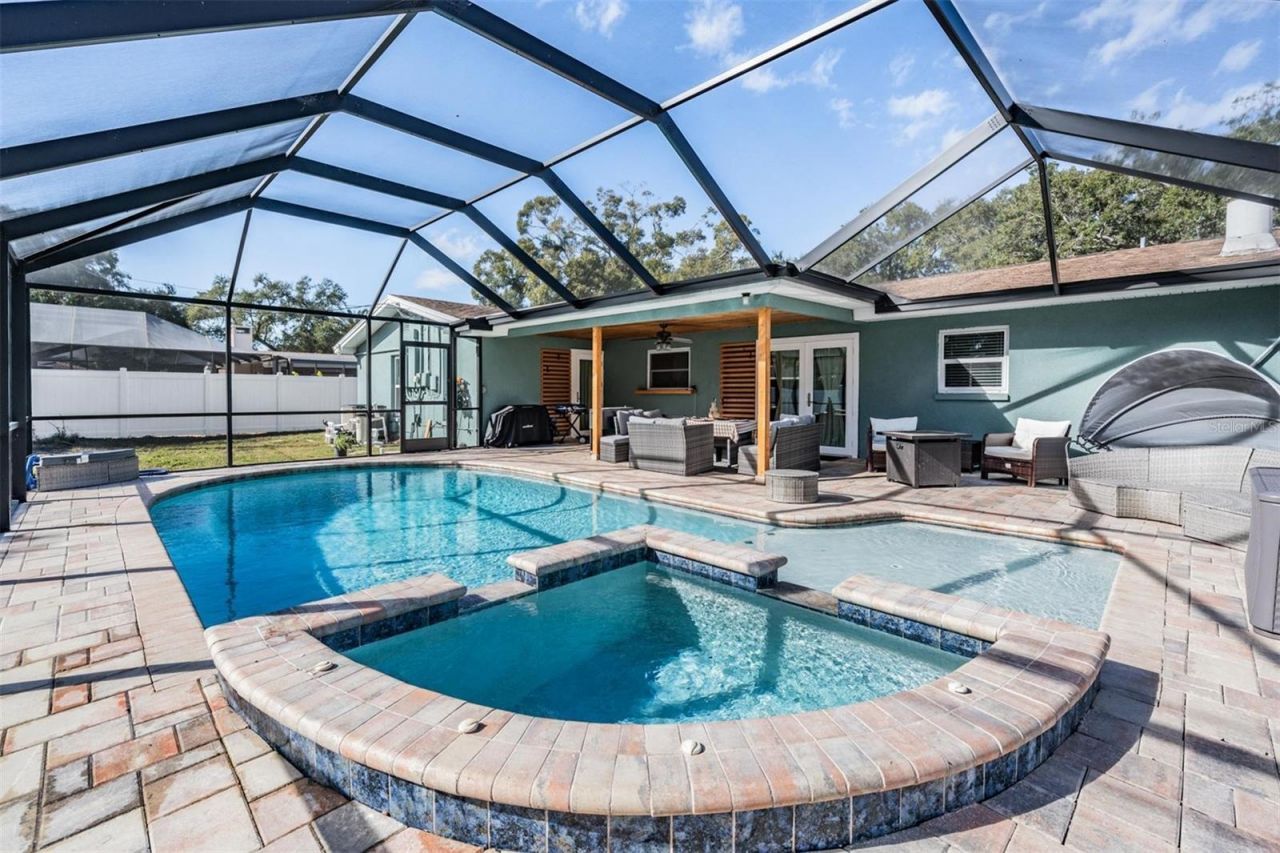 2405 Summerlin Drive, Clearwater, FL 33764 Photo