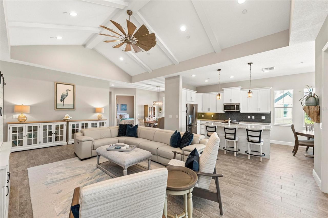 295 Compass Point Drive, Unit 202, Bradenton, FL 34209 Photo