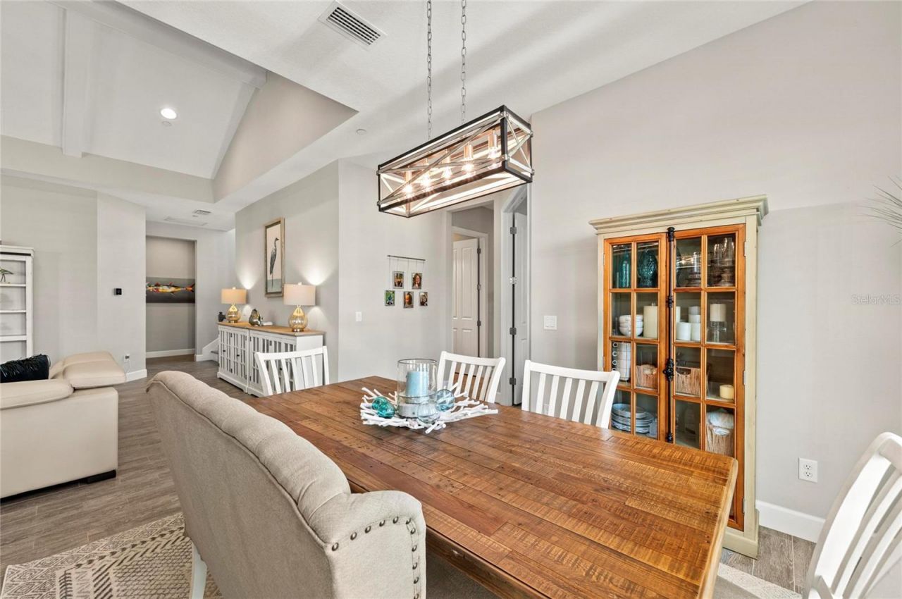 295 Compass Point Drive, Unit 202, Bradenton, FL 34209 Photo