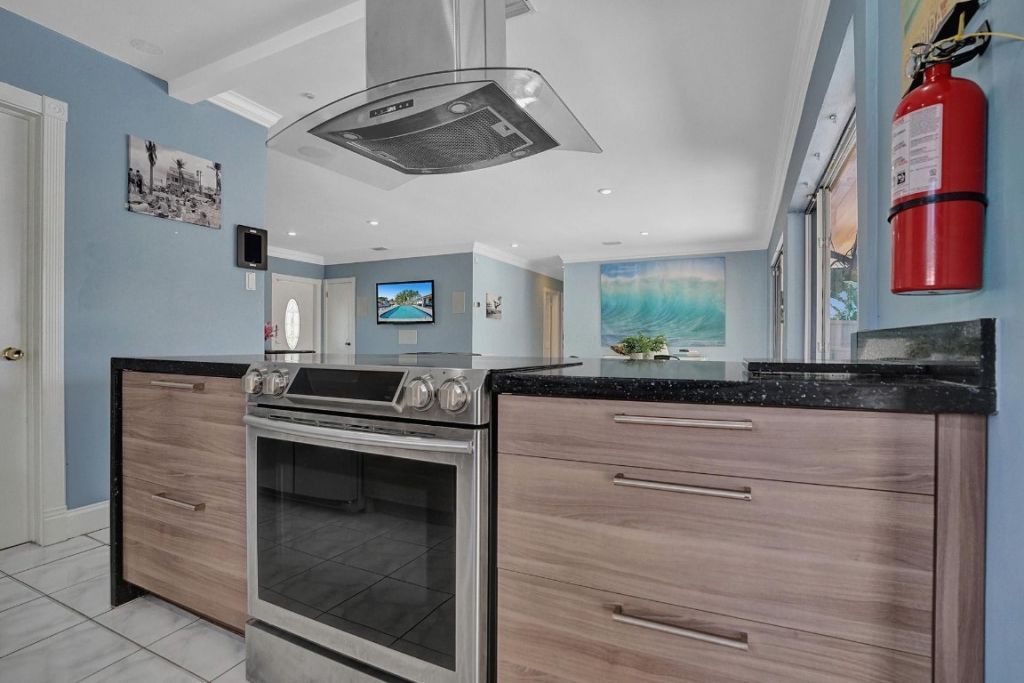 1701 SW 22nd Avenue, Fort Lauderdale, FL 33312 Photo