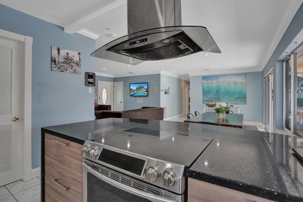 1701 SW 22nd Avenue, Fort Lauderdale, FL 33312 Photo