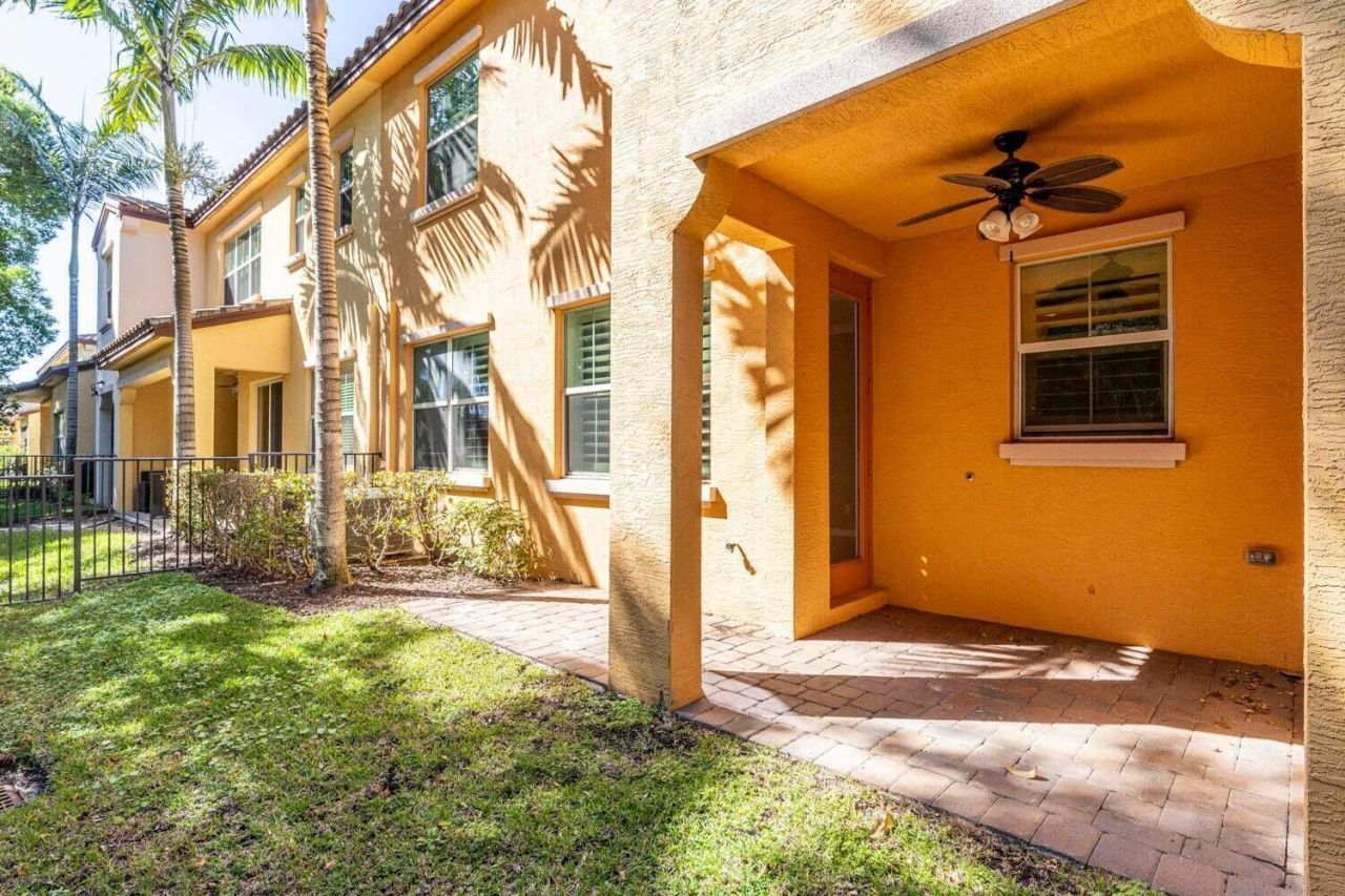 4628 Mediterranean Circle, Palm Beach Gardens, FL 33418 Photo