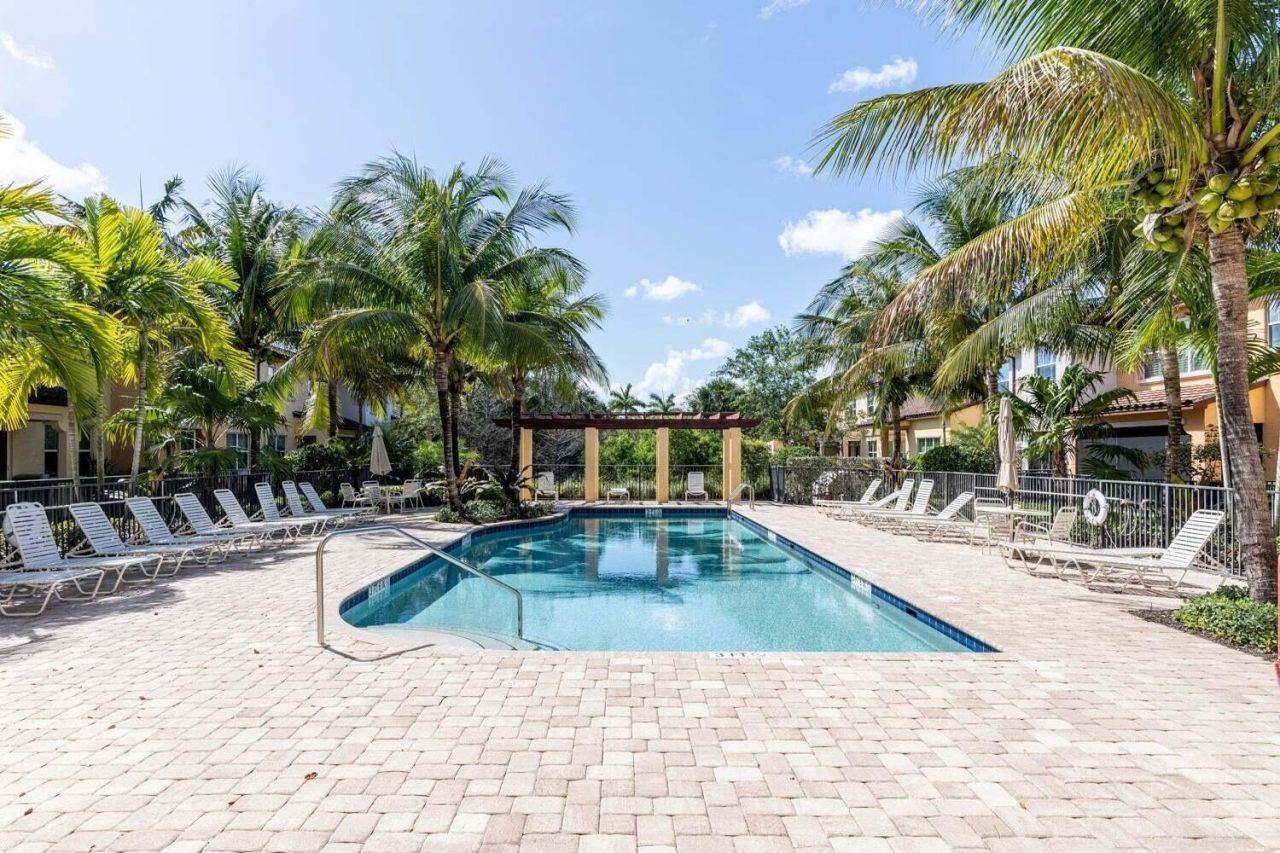 4628 Mediterranean Circle, Palm Beach Gardens, FL 33418 Photo