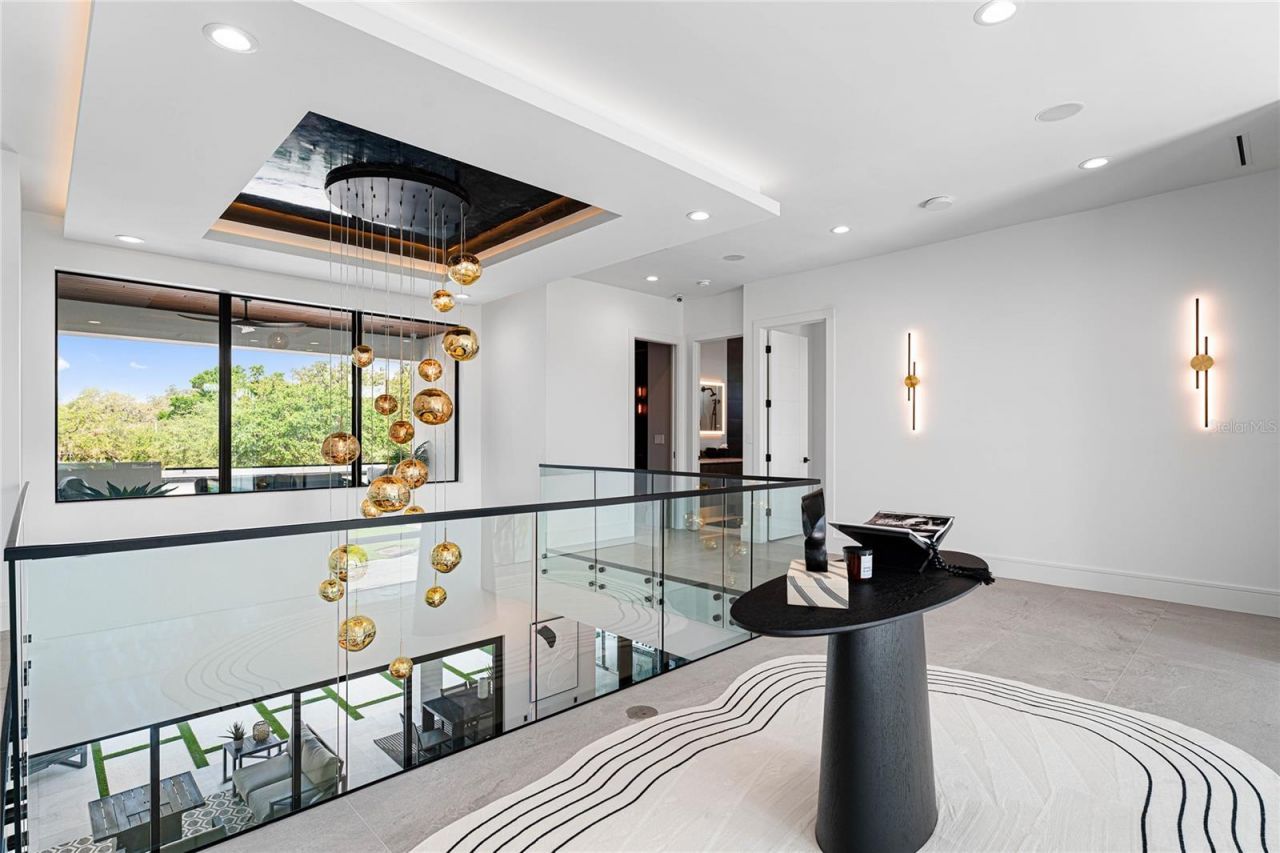 2519 N Riverside Drive, Tampa, FL 33602 Photo