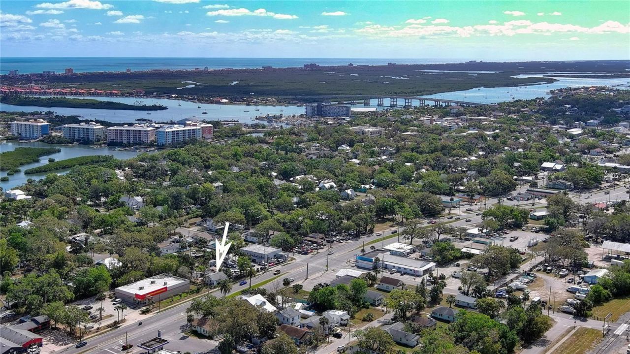 607 N Dixie Freeway, New Smyrna Beach, FL 32168 Photo