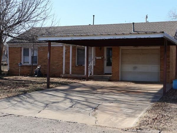 1321 SW Hillcrest Road, Pauls Valley, OK 73075