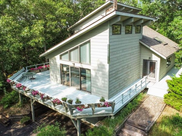 2828 Lakewood Trail, Chesterton, IN 46304