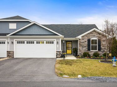 13 SOUTH PEAK DR, MCGAHEYSVILLE, VA 22840