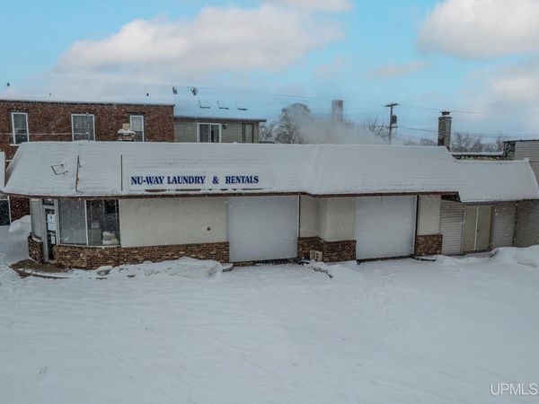 1422 Ludington Street, Escanaba, MI 49829