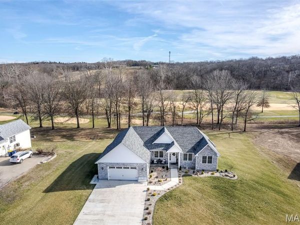 880 Fairway Drive, Union, MO 63084