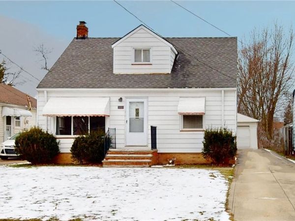 1206 Lander Road, Cleveland, OH 44124