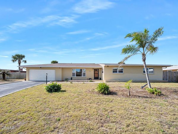 1125 Bel Aire Drive, Daytona Beach, FL 32118