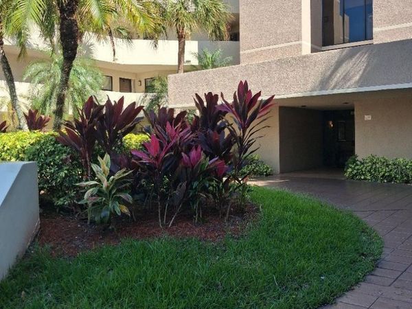 5749 Camino Del Sol, Unit 202, Boca Raton, FL 33433