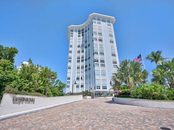 5200 N Ocean Drive, Unit 1004, Singer Island, FL 33404