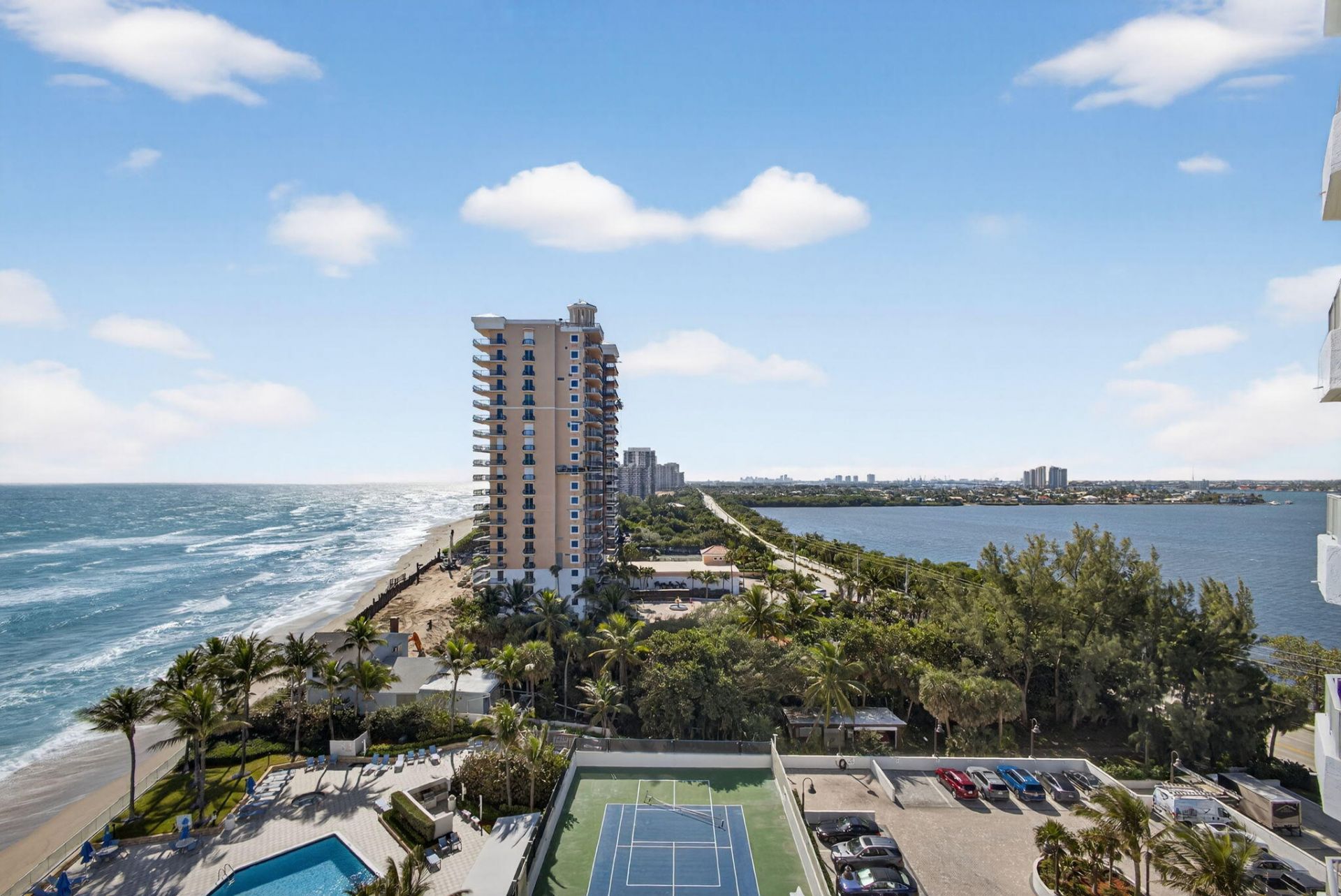 5200 N Ocean Drive, Unit 1004, Singer Island, FL 33404 Photo