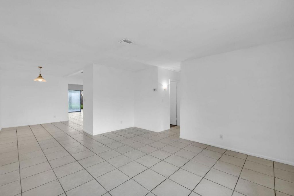 685 Ipswich Street, Unit 687, Boca Raton, FL 33487 Photo