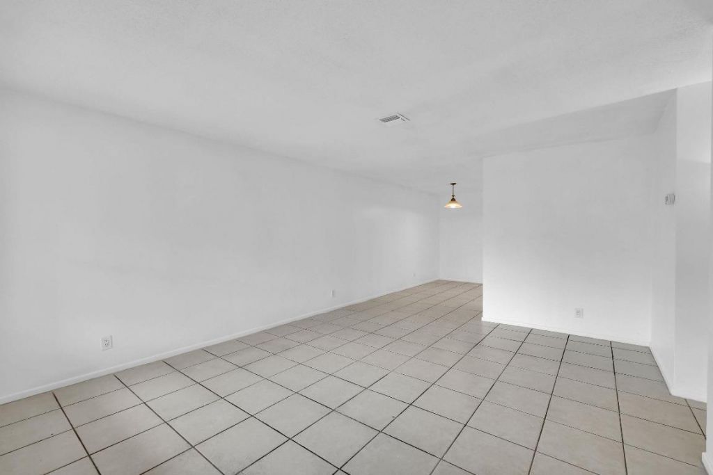685 Ipswich Street, Unit 687, Boca Raton, FL 33487 Photo