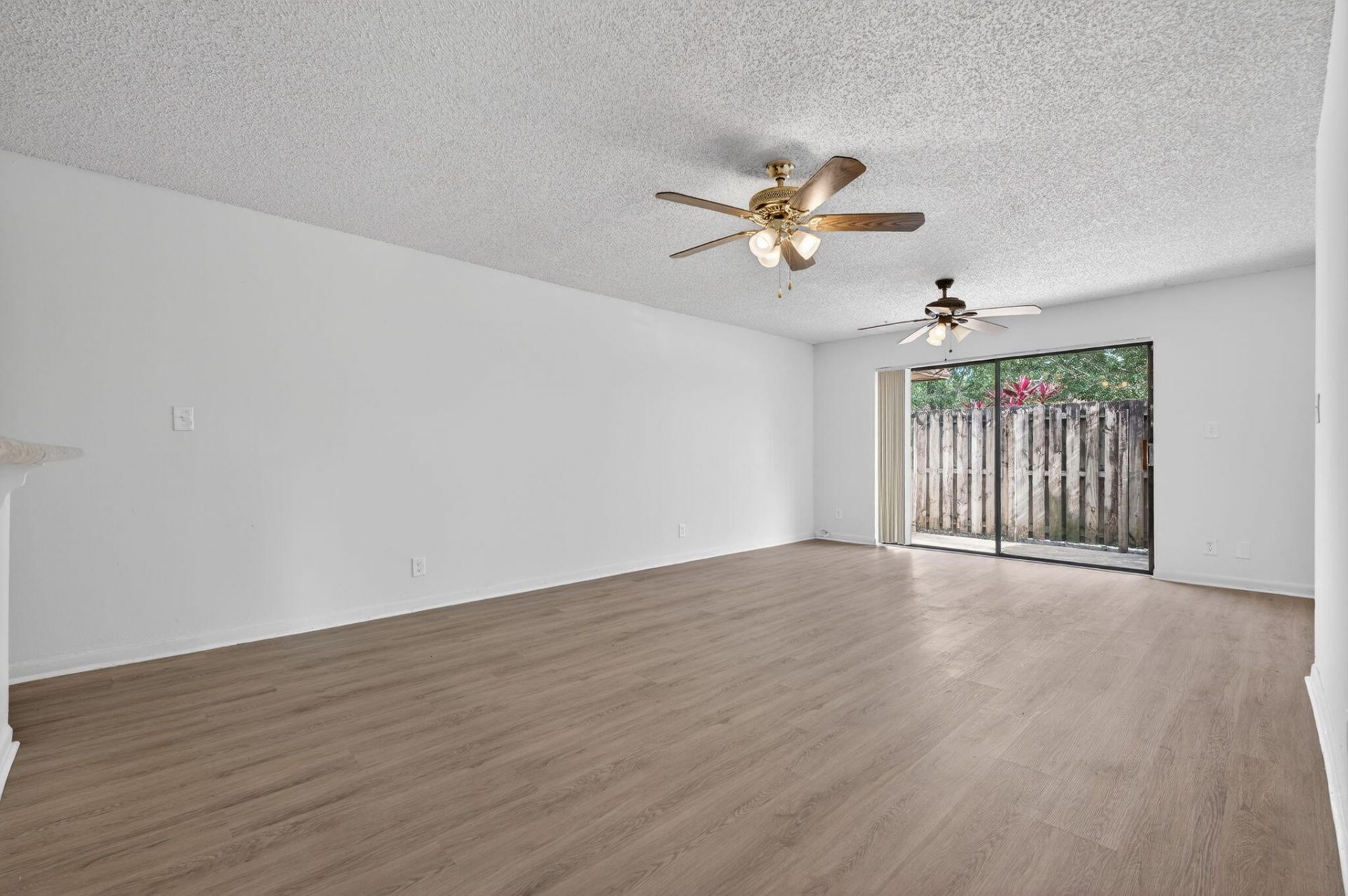 9409 NW 49th Court, Unit 20d, Sunrise, FL 33351 Photo