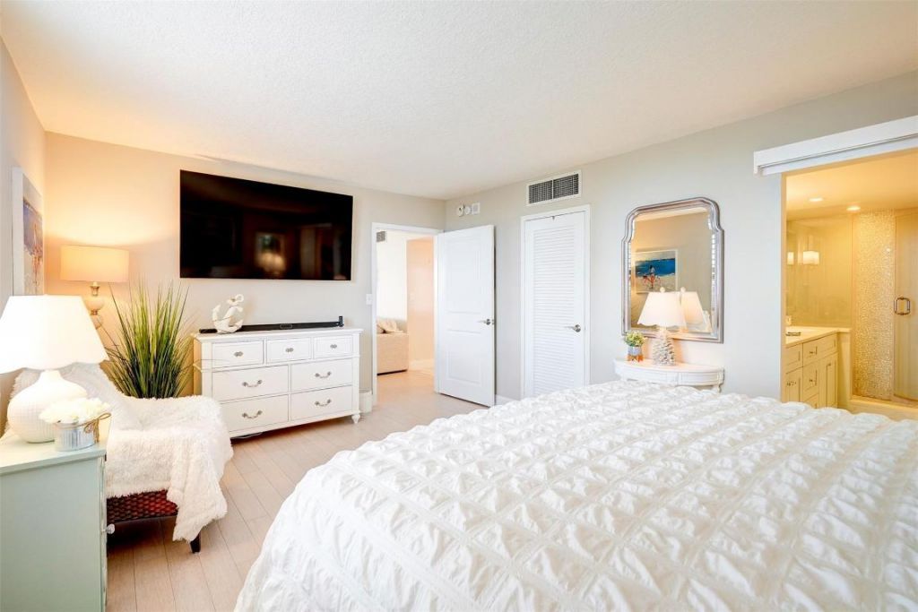 5480 N Ocean Drive, Unit B2a, Singer Island, FL 33404 Photo