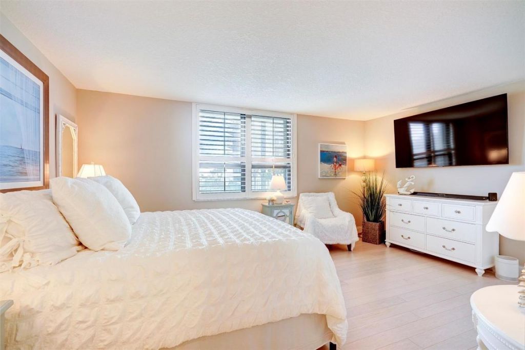 5480 N Ocean Drive, Unit B2a, Singer Island, FL 33404 Photo