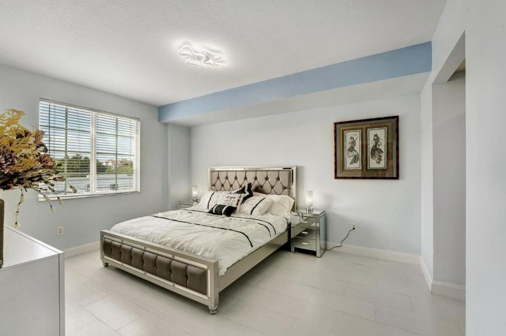 250 NE 3rd Avenue, Unit 1317, Delray Beach, FL 33444 Photo