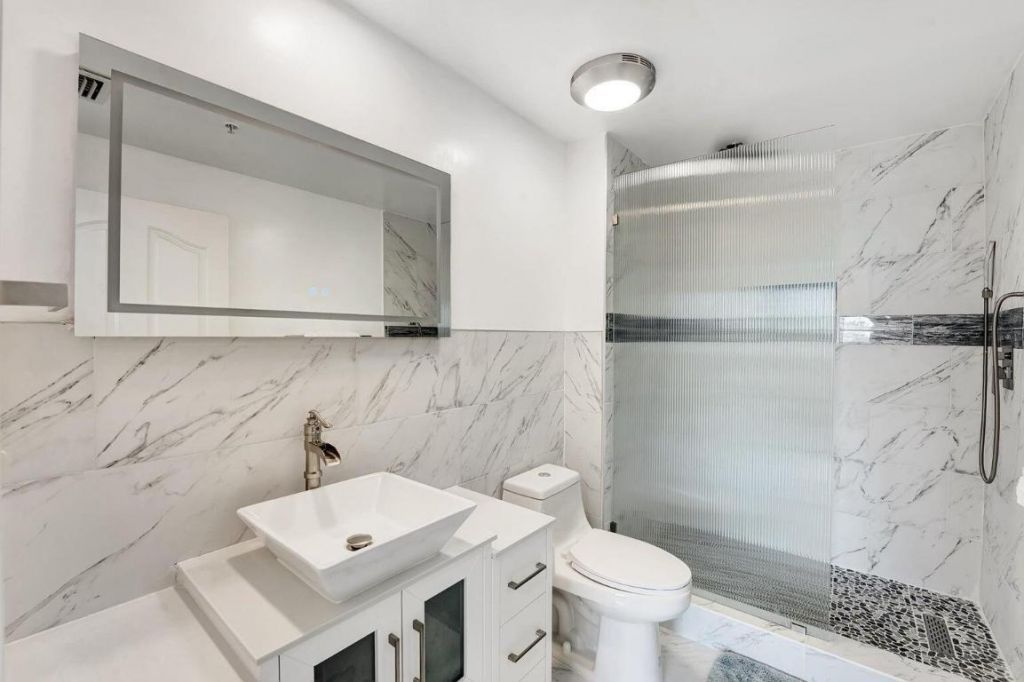 250 NE 3rd Avenue, Unit 1317, Delray Beach, FL 33444 Photo