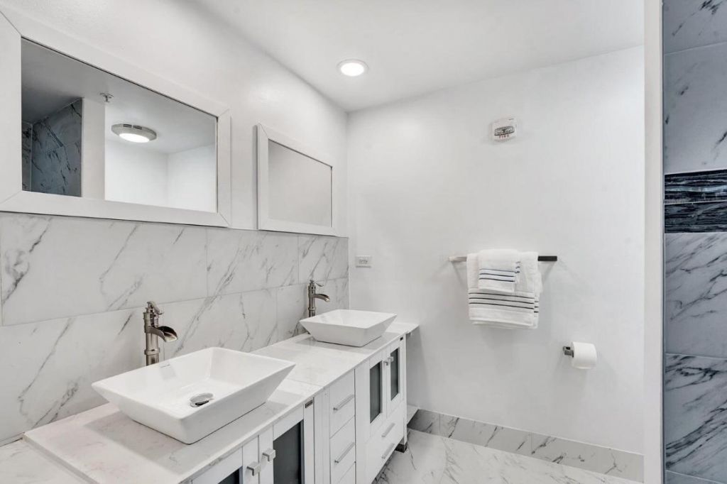 250 NE 3rd Avenue, Unit 1317, Delray Beach, FL 33444 Photo