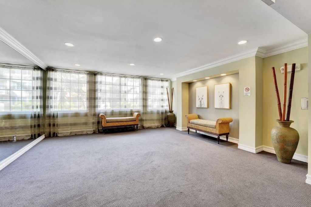 250 NE 3rd Avenue, Unit 1317, Delray Beach, FL 33444 Photo