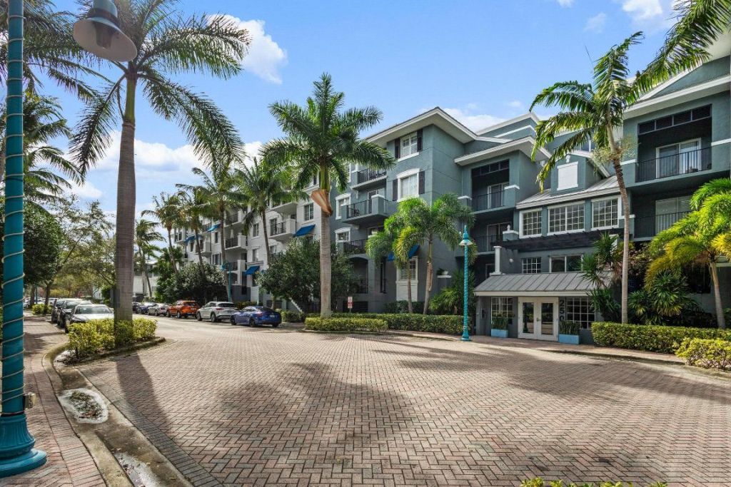 250 NE 3rd Avenue, Unit 1317, Delray Beach, FL 33444 Photo