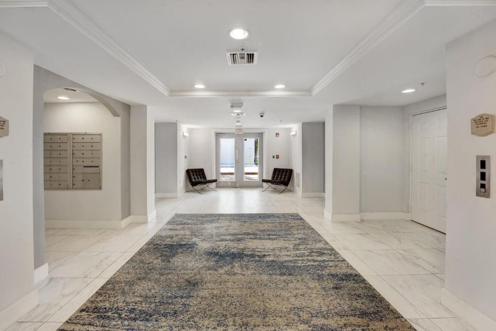 250 NE 3rd Avenue, Unit 1317, Delray Beach, FL 33444 Photo