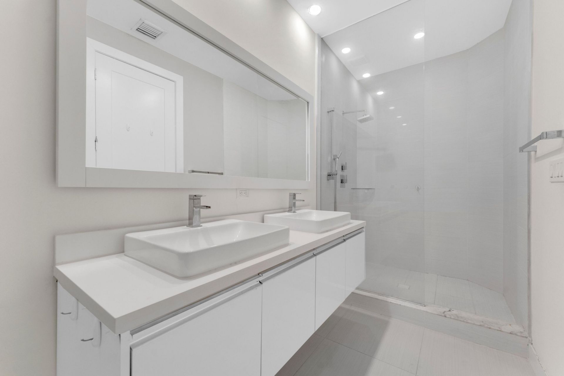 10220 NW 63rd Terrace, Unit 207, Doral, FL 33178 Photo