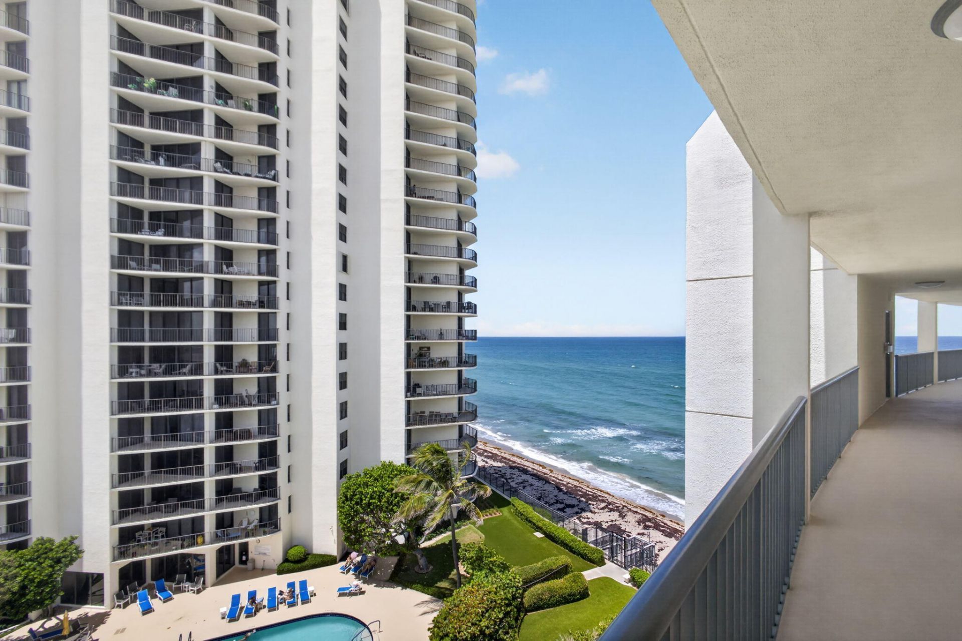 5400 N Ocean Drive, Unit 7b, Singer Island, FL 33404 Photo