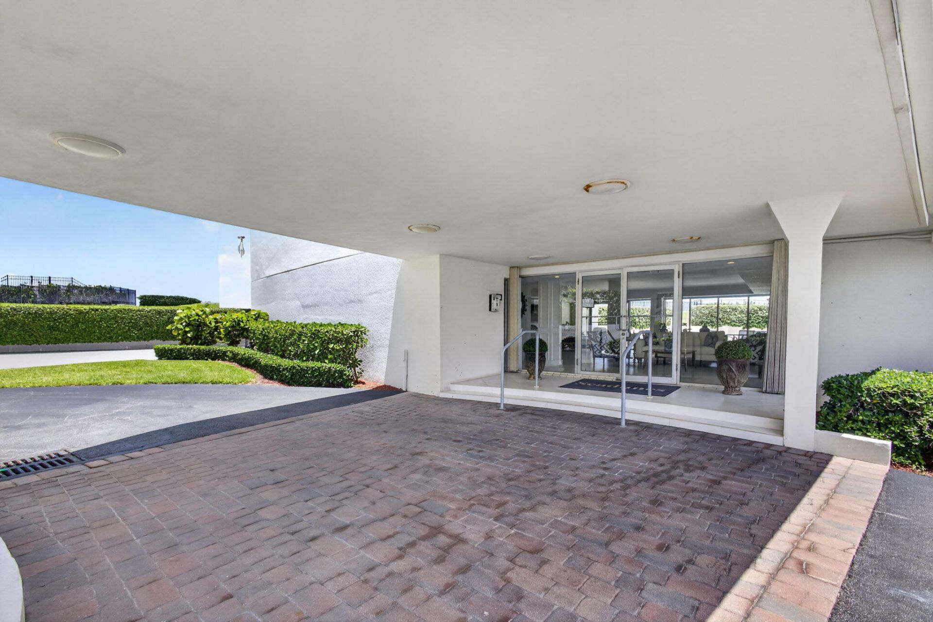 5400 N Ocean Drive, Unit 7b, Singer Island, FL 33404 Photo