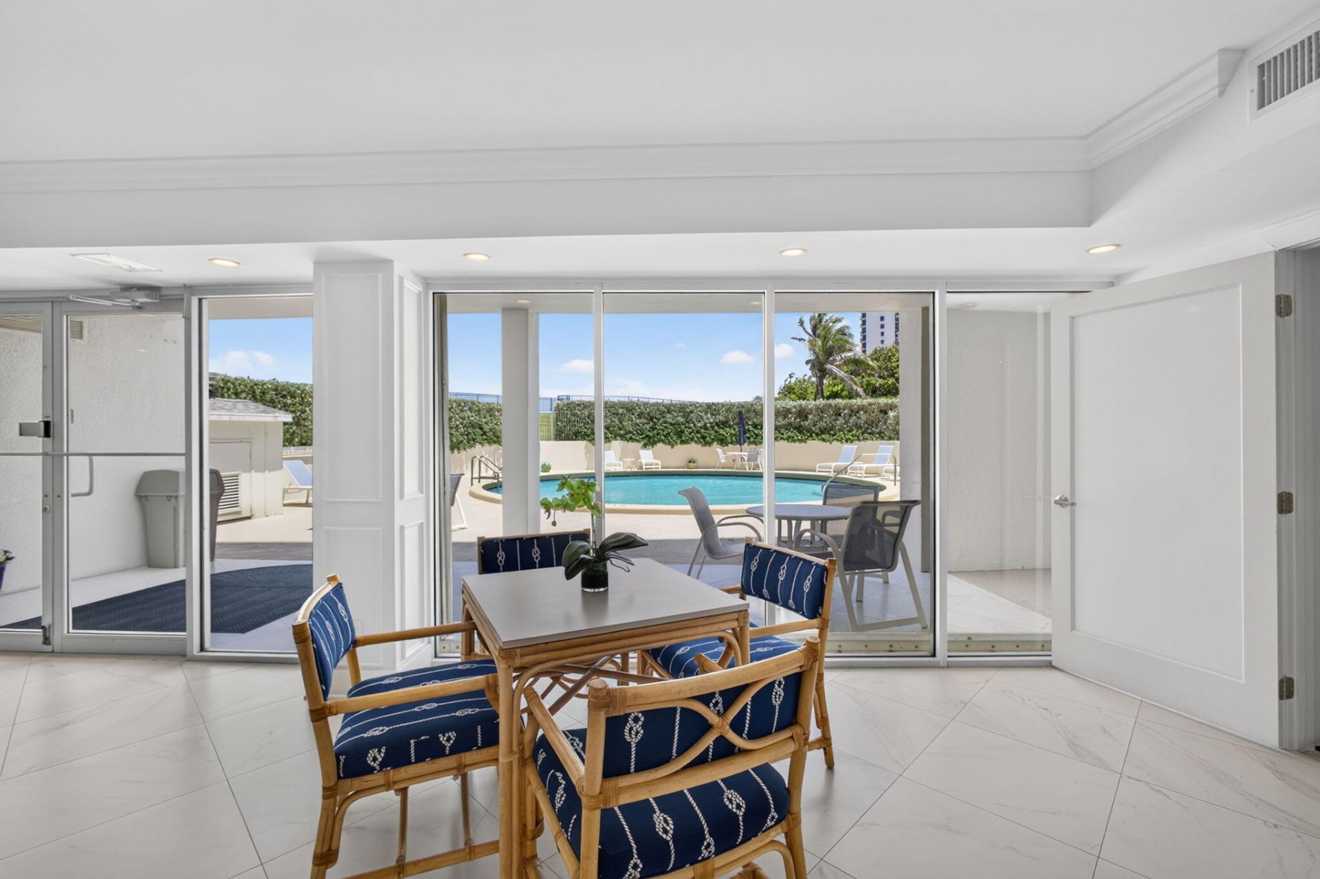 5400 N Ocean Drive, Unit 7b, Singer Island, FL 33404 Photo